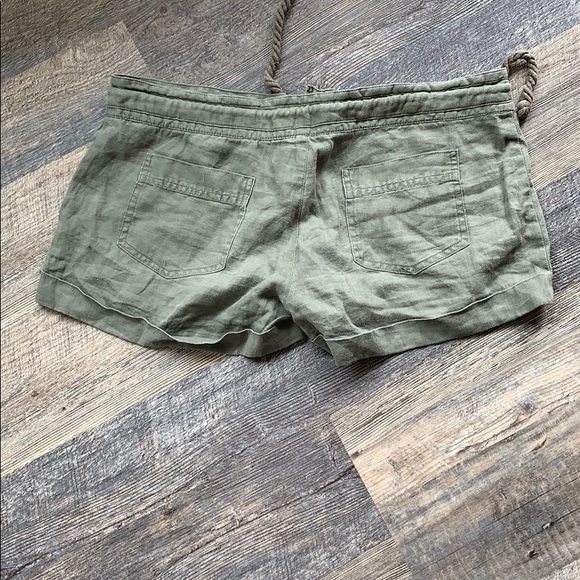 FOREVER 21 | Army Green Linen Shorts - Picture 2 of 3